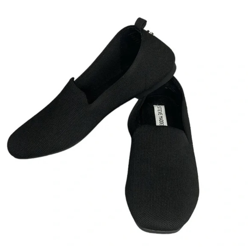Steve Madden Black Flats